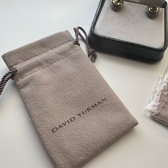 Authentic David Yurman Earrings - Picture 6 of 9